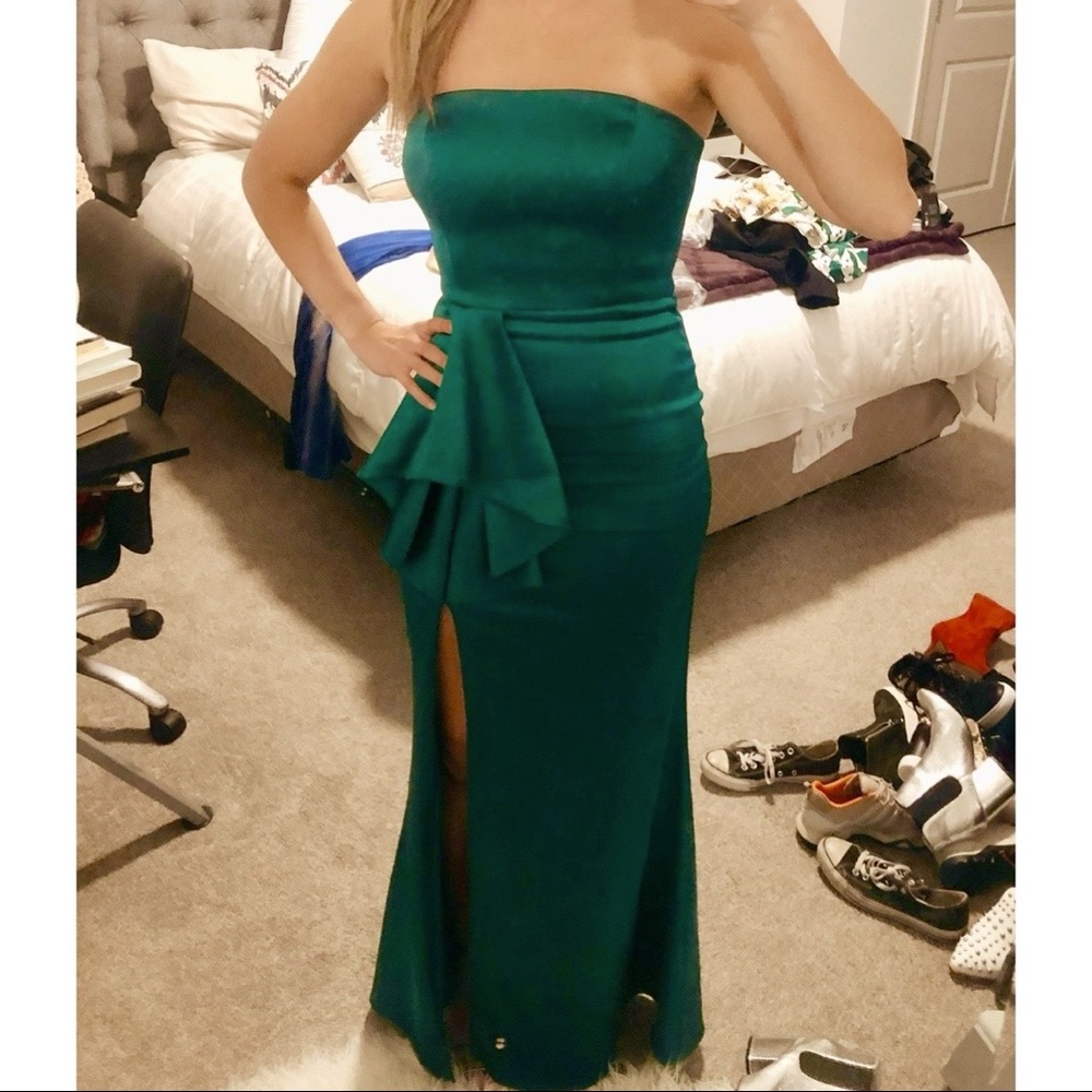 Emerald green dress size 4 by Betsy & Adam